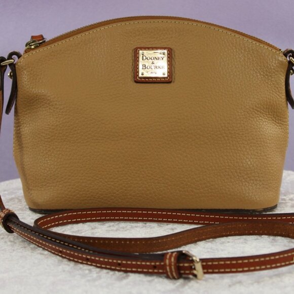 Dooney & Bourke Pebble Grain Crossbody Bag Tan Leather Adjustable Strap - Picture 1 of 13